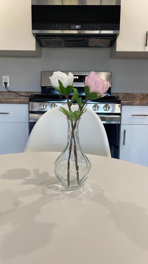 Sooke Vacation Suite Bagian luar foto