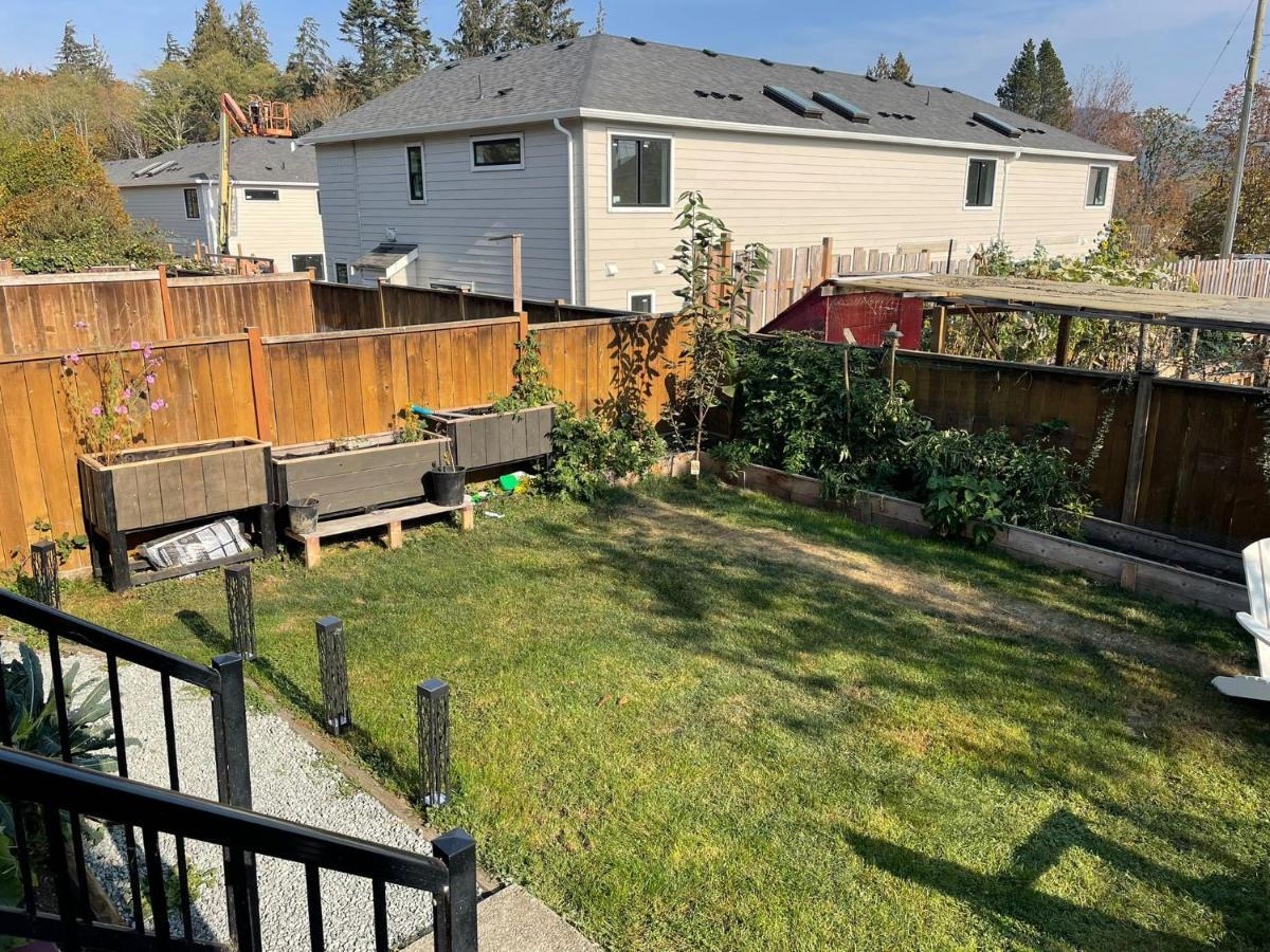 Sooke Vacation Suite Bagian luar foto