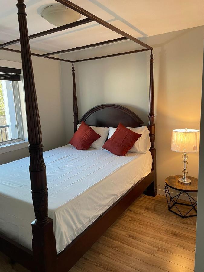 Sooke Vacation Suite Bagian luar foto